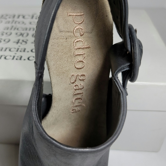 Pedro Garcia Yelena Leather Slingback Pumps - Picture 8 of 12